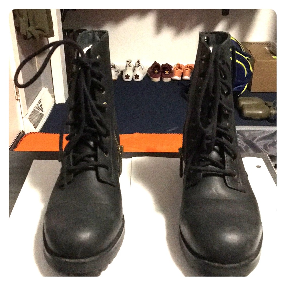 Fur lined black boots